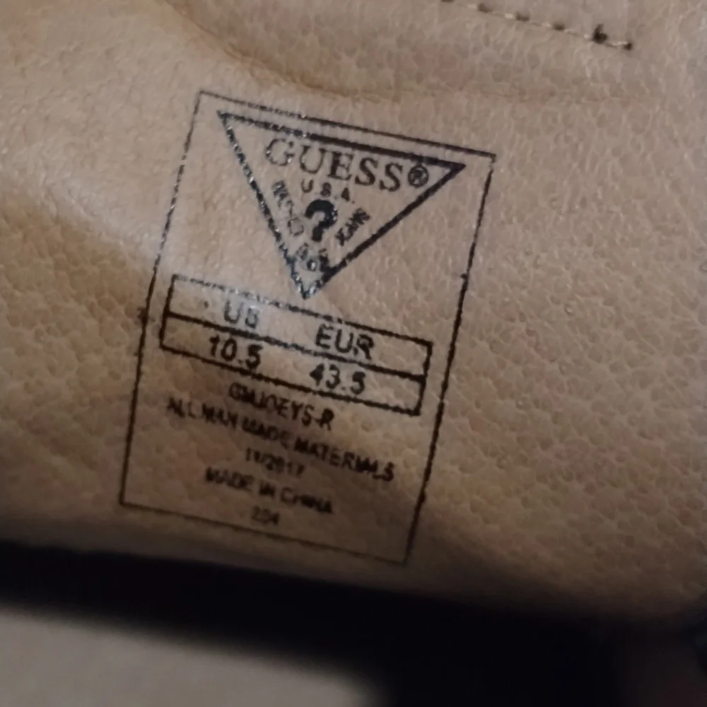 GUESS Mens 10.5 Dark Brown Joey's Chukka Boots Lace-up Dress Casual Chic Vegan